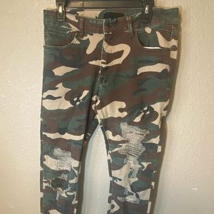 Forever 21 Camo Skinnys
